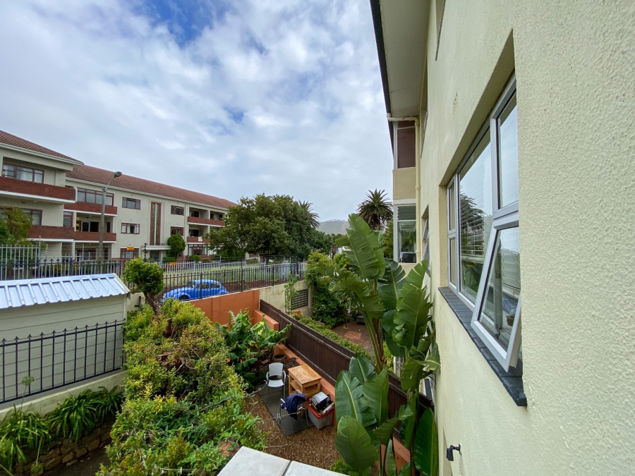 1 Bedroom Property for Sale in Oranjezicht Western Cape